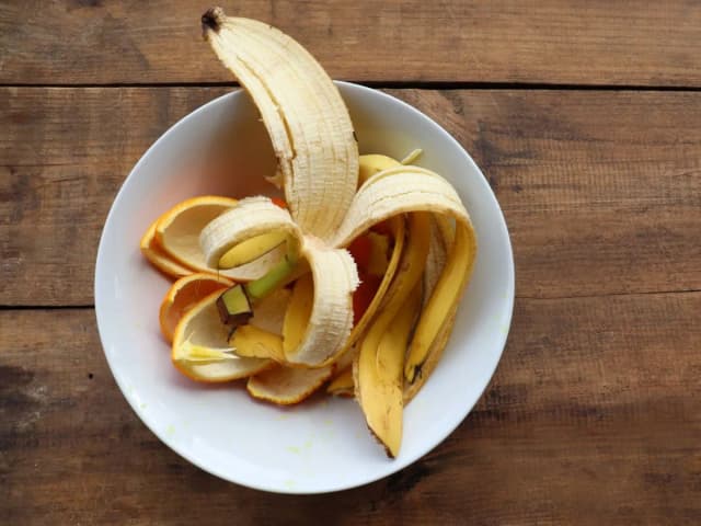 Nawóz z banana do jakich kwiatów? Odkryj ich sekrety i korzyści Nawóz z banana do jakich kwiatów? Odkryj ich sekrety i korzyści